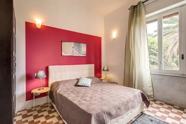 Tek Büyük Yataklı Oda, Ortak Banyo