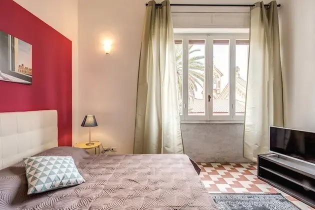 Tek Büyük Yataklı Oda, Ortak Banyo