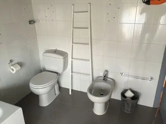 Tek Büyük Yataklı Oda, Ortak Banyo