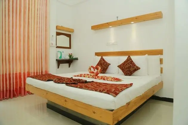 Deluxe Tek Büyük Yataklı Oda, 1 Yatak Odası, Sigara İçilmez, Bahçe Manzaralı