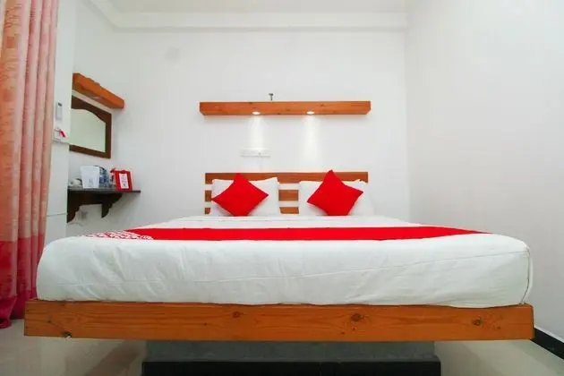 Deluxe Tek Büyük Yataklı Oda, 1 Yatak Odası, Sigara İçilmez, Bahçe Manzaralı