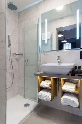 Deluxe Tek Büyük veya İki Ayrı Yataklı Oda