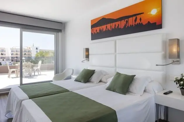 Junior Suite, Partial Ocean View (2 Adults)