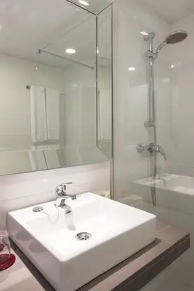 Junior Suite, Partial Ocean View (2 Adults)
