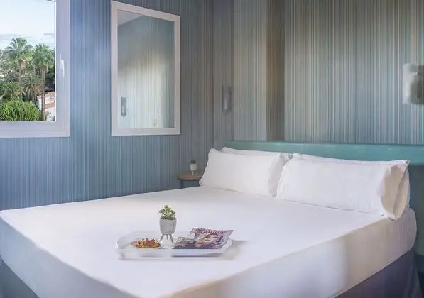 Premium Apart Daire, Havuz Manzaralı