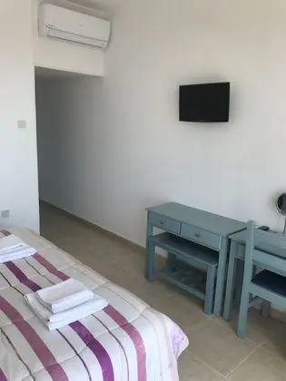 Tek Büyük veya İki Ayrı Yataklı Oda, Balkon, Deniz Manzaralı