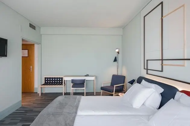Tek Büyük veya İki Ayrı Yataklı Oda (Adult Extra Bed)