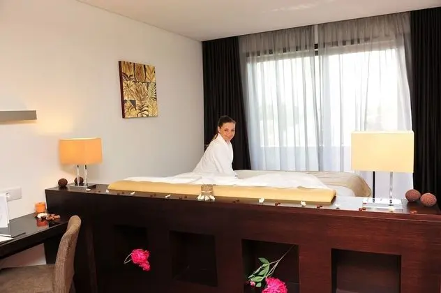 Tek Büyük Yataklı Oda, Balkon
