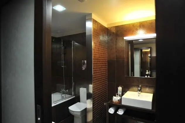 Tek Büyük Yataklı Oda, Balkon