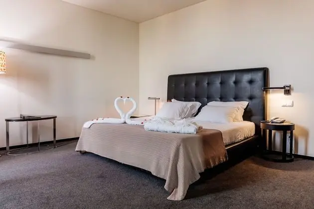 Romantic Tek Büyük veya İki Ayrı Yataklı Oda