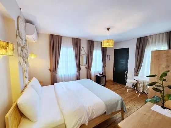 Deluxe Oda, Bahçe Manzaralı, Balkonlu