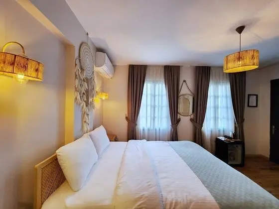 Deluxe Oda, Bahçe Manzaralı, Balkonlu