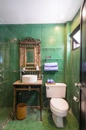 Deluxe Tek Büyük Yataklı Oda (Ayani)