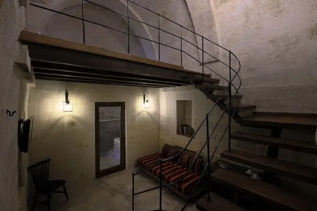 Cave Suite with Veranda and Living Room