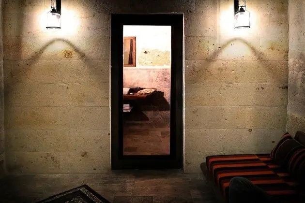 Cave Suite with Veranda and Living Room