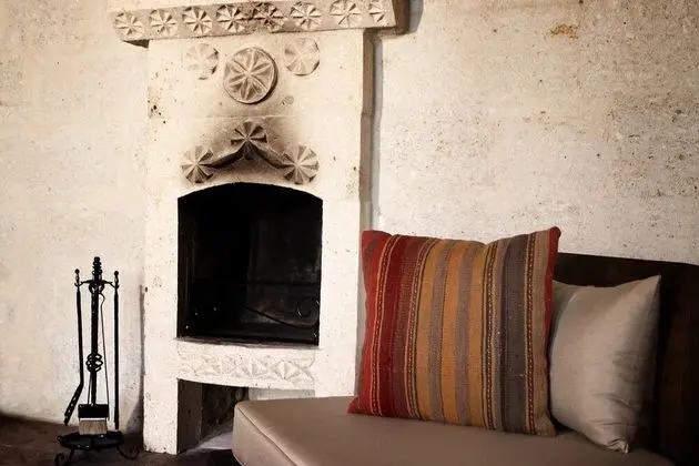 Cave Suite with Veranda and Living Room