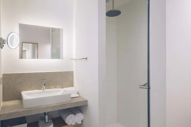 Tek Büyük Yataklı Oda, Bahçe Manzaralı, Havuz Kenarı