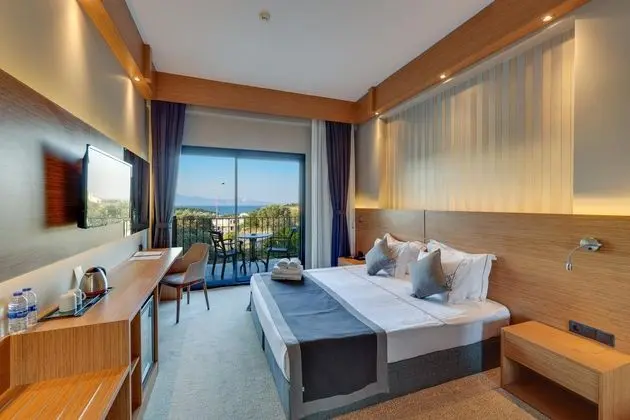 https://images.etstur.com/files/images/hotelImages/TR/215930/l/Aya-Yorgi-Hotel-By-T-Cesme-Oda-388823.jpg