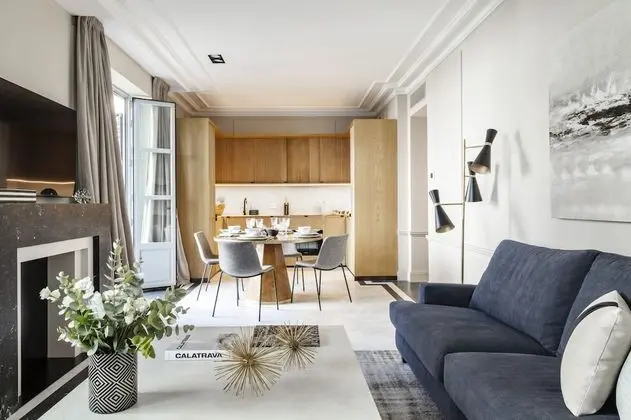 Luxury Apart Daire, 2 Yatak Odası, Balkon, Şehir Manzaralı