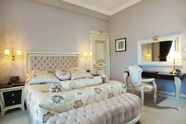 Superior Tek Büyük Yataklı Oda