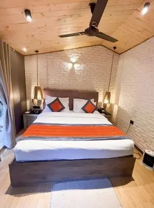 Deluxe Kır Evi