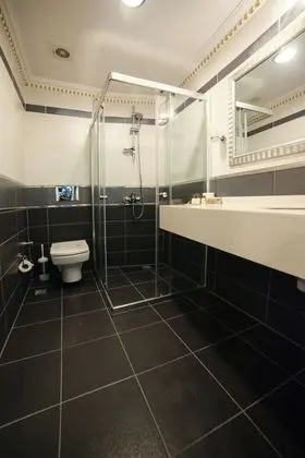 Standard Tek Büyük veya İki Ayrı Yataklı Oda