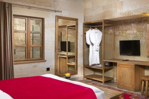 Deluxe Cave, Avlu Manzaralı, Jakuzili