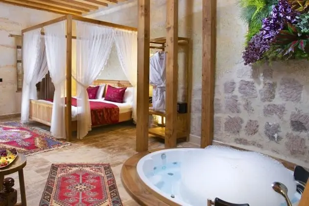 King Cave Suite, Manzarasız, Jakuzili