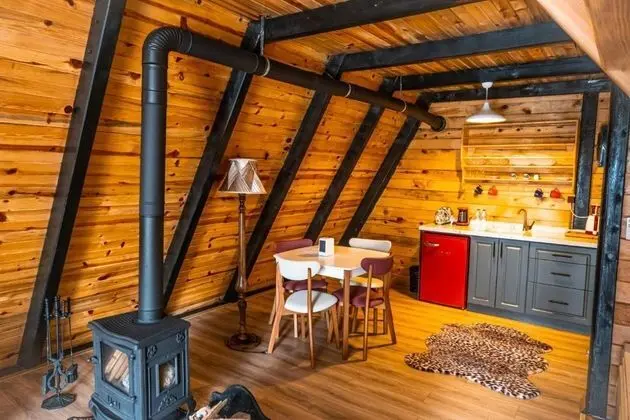 Standart Bungalow, Doğa Manzaralı, Şömineli ve Balkonlu
