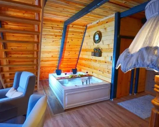 Suite Bungalow, Dağ Manzaralı, Jakuzili (2 Kişilik)