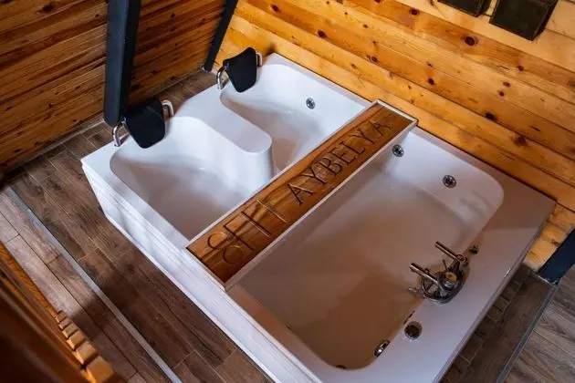 Suite Bungalow, Dağ Manzaralı, Jakuzili (2 Kişilik)