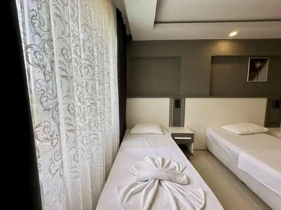 Triple, Deniz Manzaralı