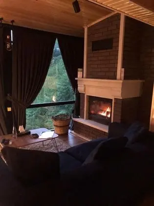 Royal Suite, Fireplace, Waterfall View, Jakuzi