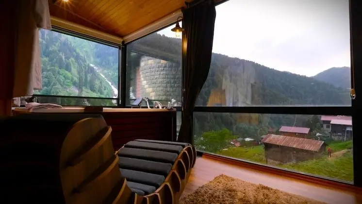 Royal Suite, Fireplace, Waterfall View, Jakuzi