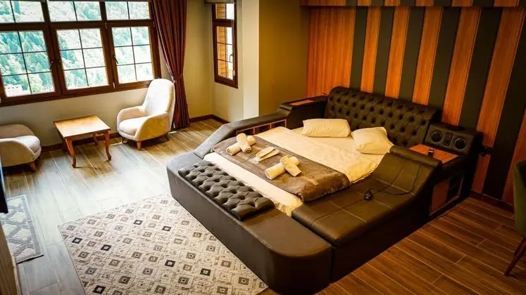 Deluxe Suit, Doğa Manzaralı, Şömineli ve Jakuzili