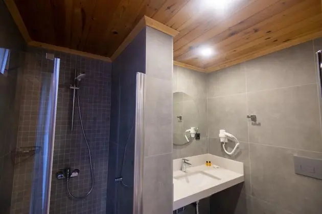 Design Room, Dağ Manzaralı, Fransız Balkonlu