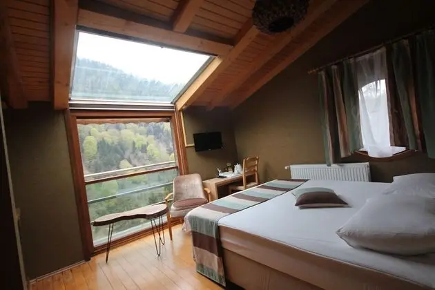 Honeymoon Tek Büyük Yataklı Oda