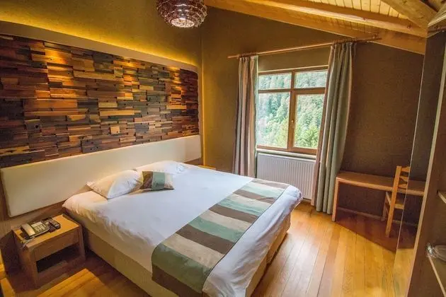 Honeymoon Tek Büyük Yataklı Oda