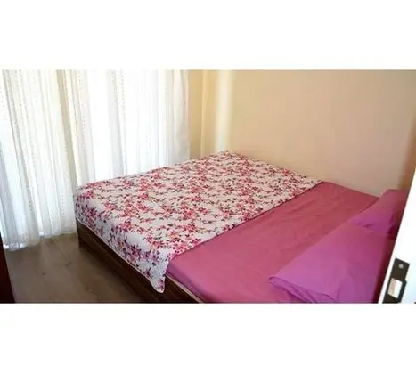 Daire-Tek Yatak Odalı, Bahçe Manzaralı
