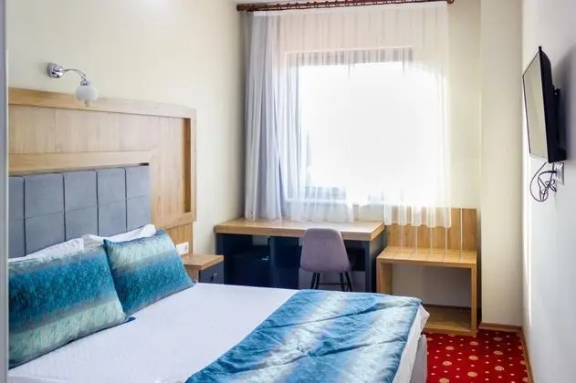 Çift Kişilik, Şehir Manzaralı