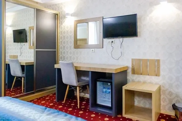 Dört Kişilik Oda, Şehir Manzaralı