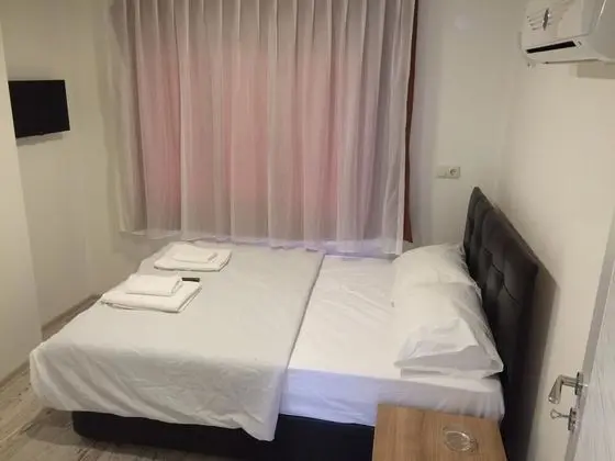 Standard Tek Büyük Yataklı Oda