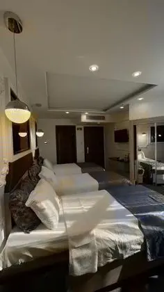 Triple, Şehir Manzaralı