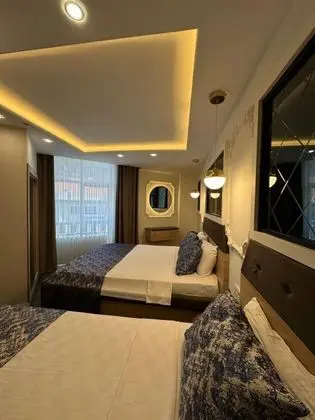 Triple, Şehir Manzaralı