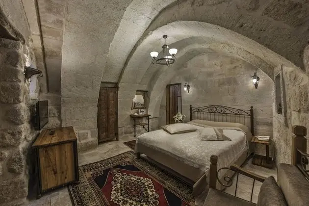 Double Stone Room