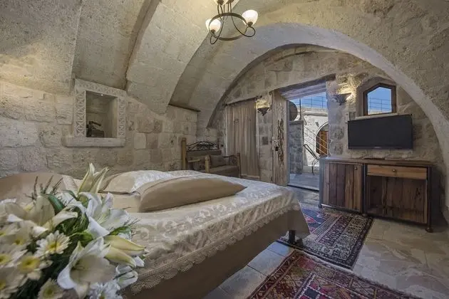 Double Stone Room