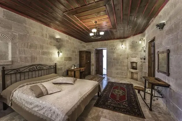 Double Stone Room