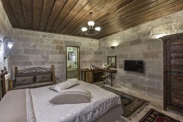 Double Stone Room