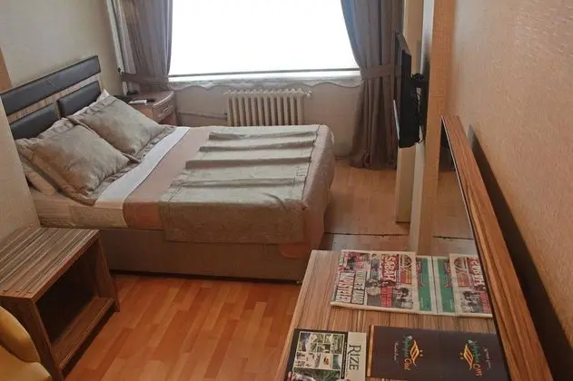 Çift Kişilik, Şehir Manzaralı