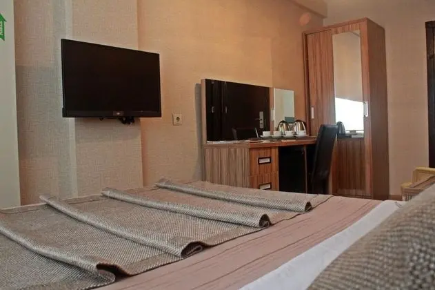 Çift Kişilik, Şehir Manzaralı